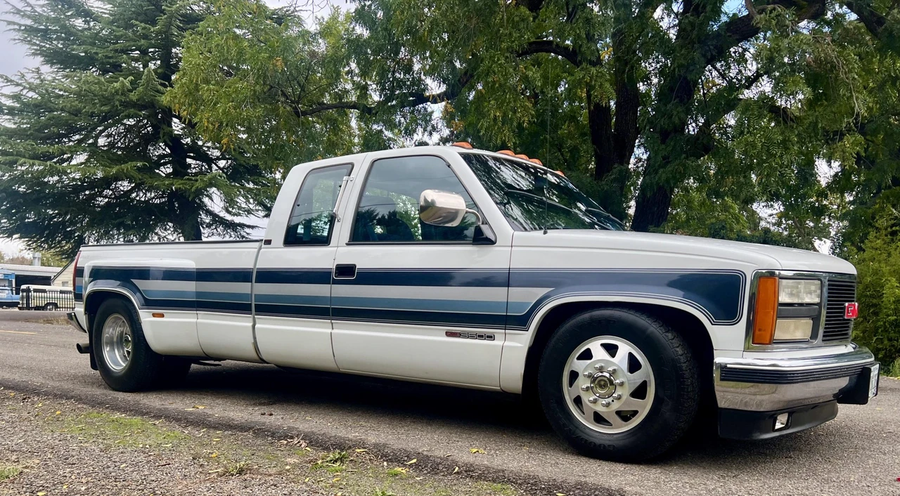 1990 GMC Sierra 1st Gen - Image 18 of 31