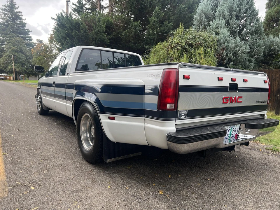 1990 GMC Sierra 1st Gen - Image 25 of 31