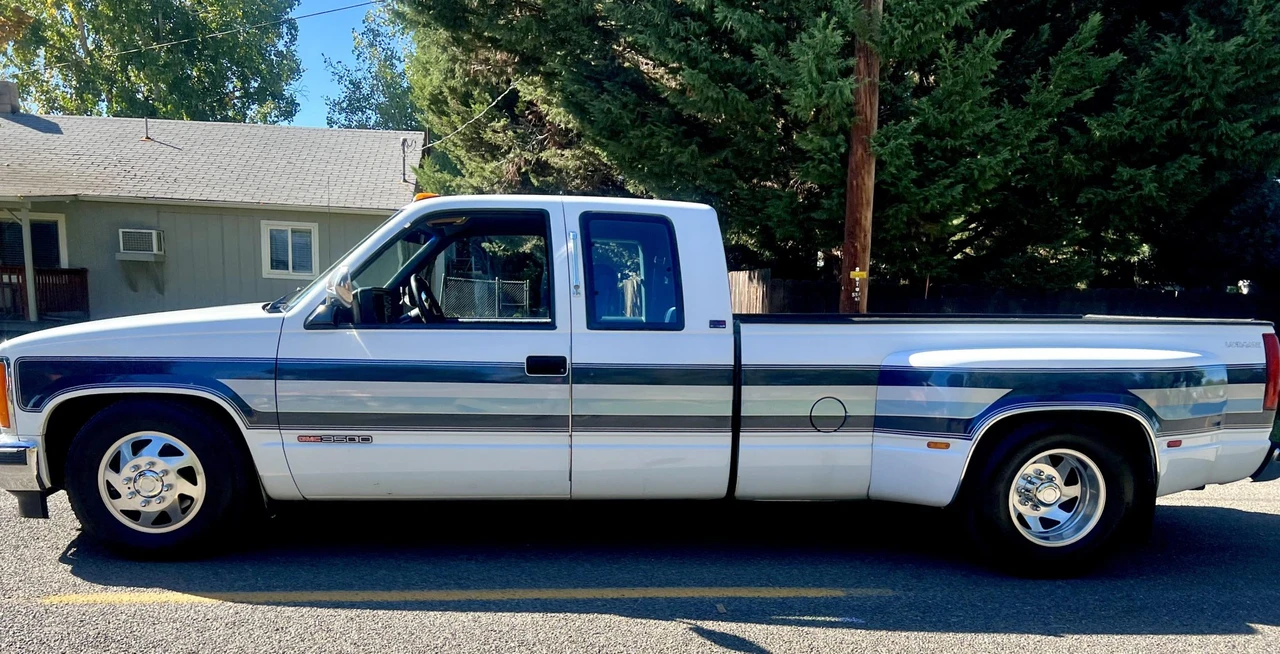 1990 GMC Sierra 1st Gen - Image 26 of 31