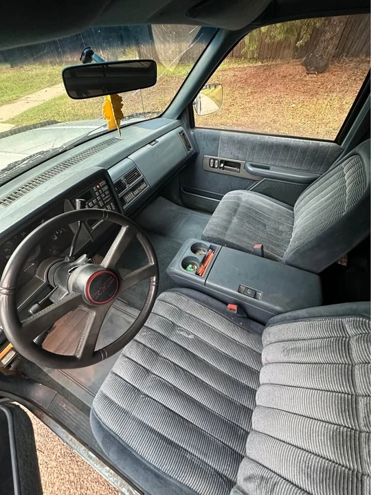 1990 GMC Sierra 1st Gen - Image 7 of 19