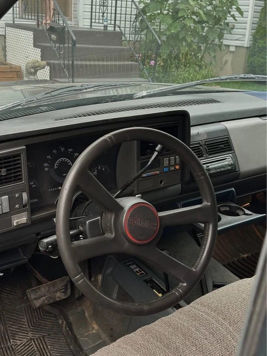 1990 GMC Sierra 1st Gen - Image 8 of 9