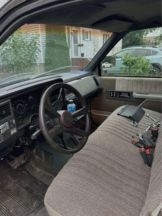 1990 GMC Sierra 1st Gen - Image 7 of 9