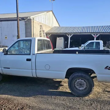 1990 GMC Sierra (Classic) 1500 Regular Cab SL Pickup 2D 8 ft