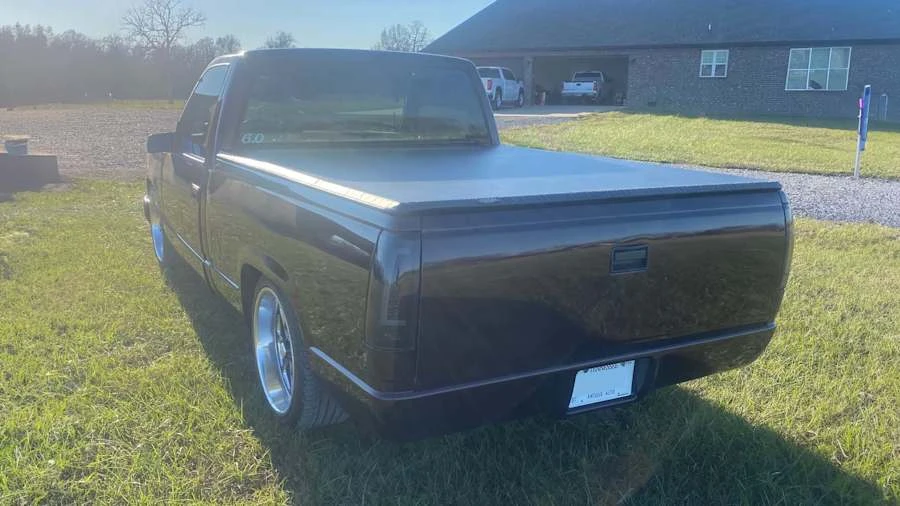 1990 GMC Sierra 1st Gen - Image 3 of 7