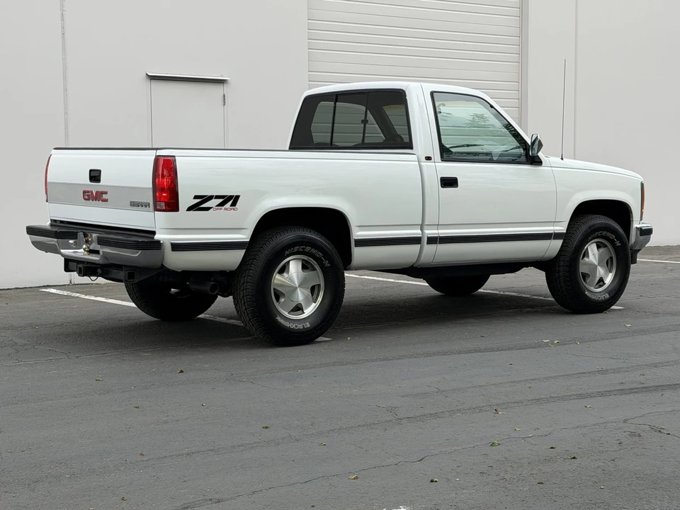 1990 GMC Sierra 1st Gen - Image 11 of 31