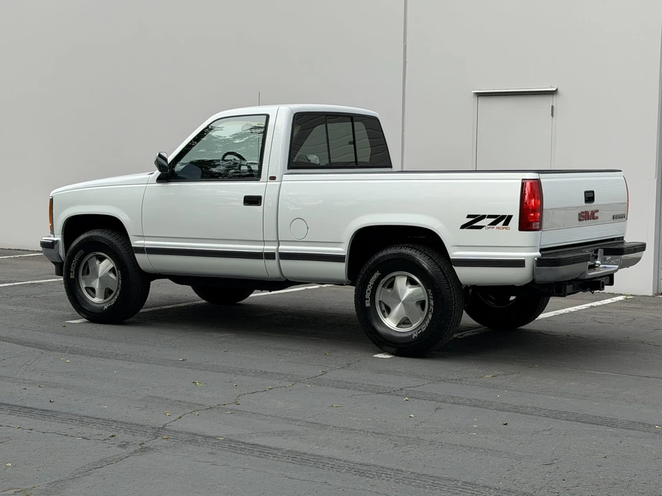 1990 GMC Sierra 1st Gen - Image 9 of 31