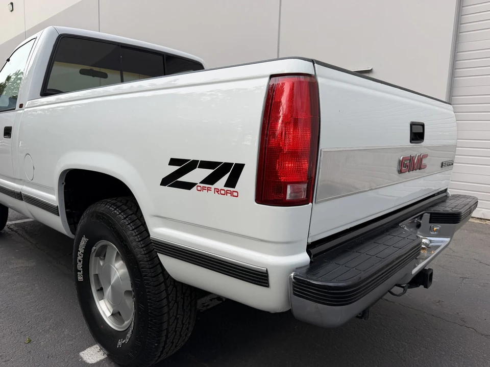 1990 GMC Sierra 1st Gen - Image 20 of 31