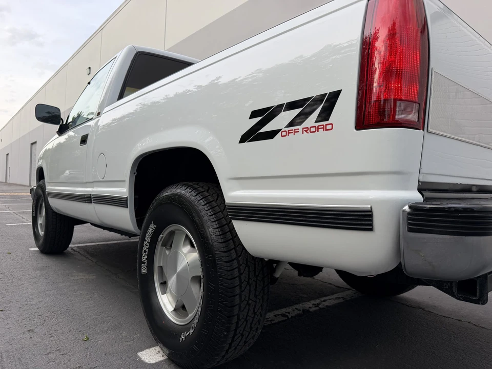 1990 GMC Sierra 1st Gen - Image 19 of 31