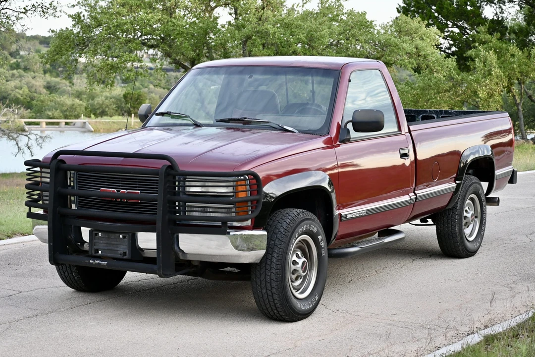 1990 GMC Sierra 1st Gen - Image 2 of 31