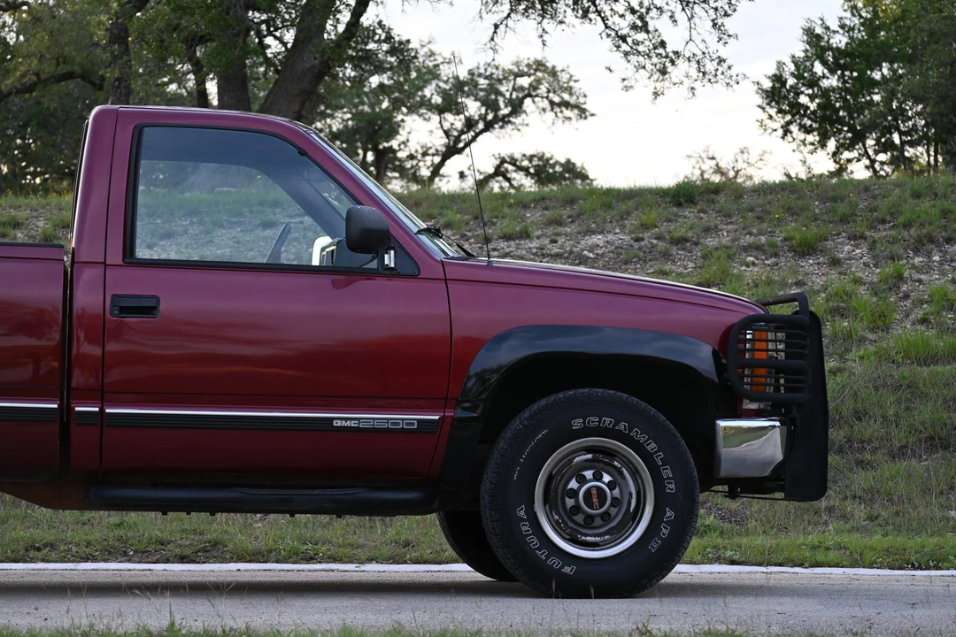 1990 GMC Sierra 1st Gen - Image 16 of 31