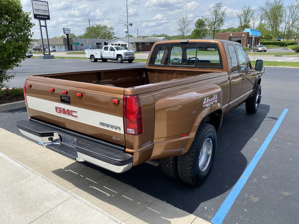1990 GMC Sierra 1st Gen - Image 9 of 31