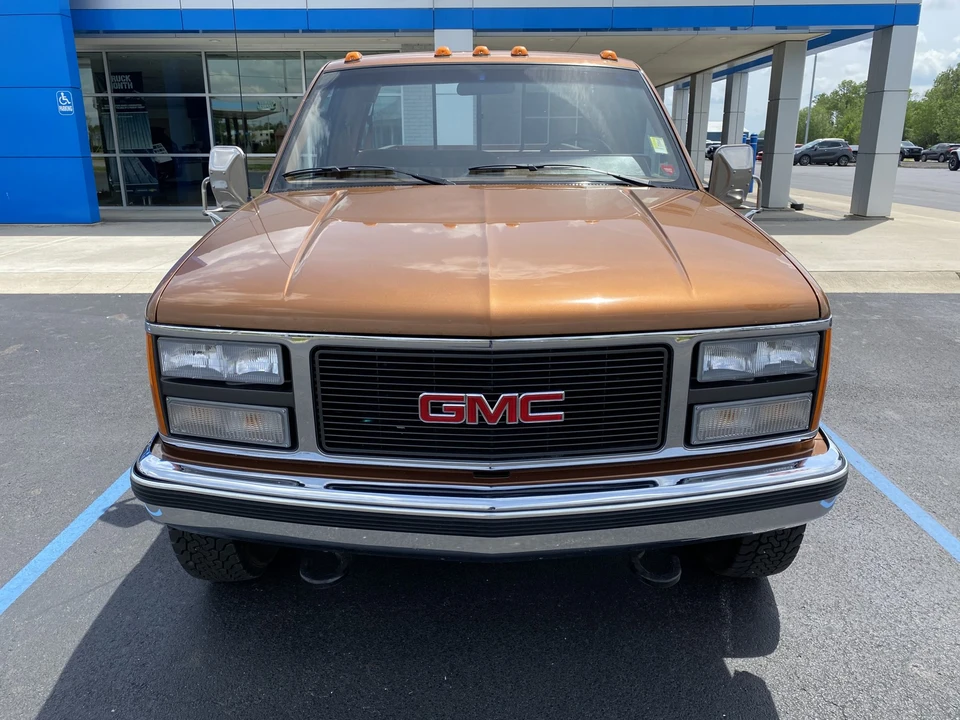 1990 GMC Sierra 1st Gen - Image 16 of 31