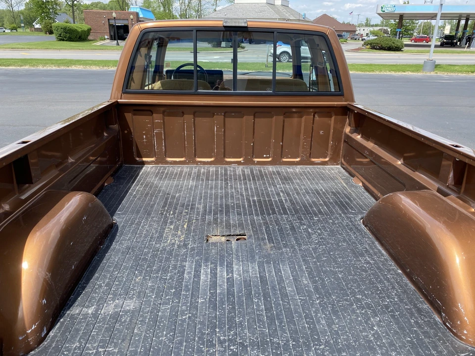 1990 GMC Sierra 1st Gen - Image 23 of 31