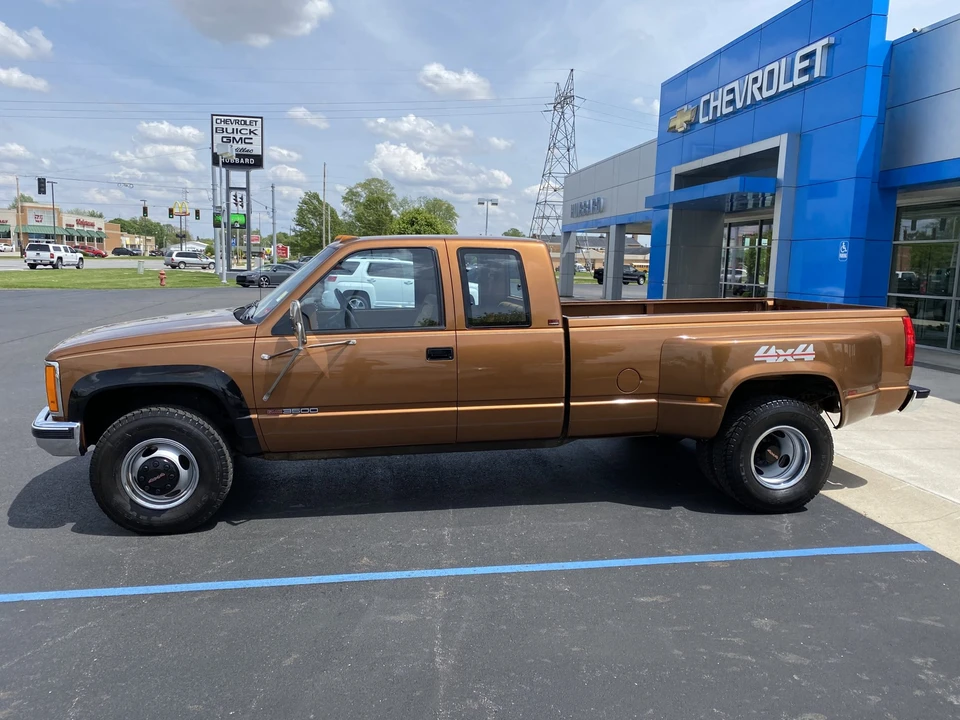 1990 GMC Sierra 1st Gen - Image 3 of 31