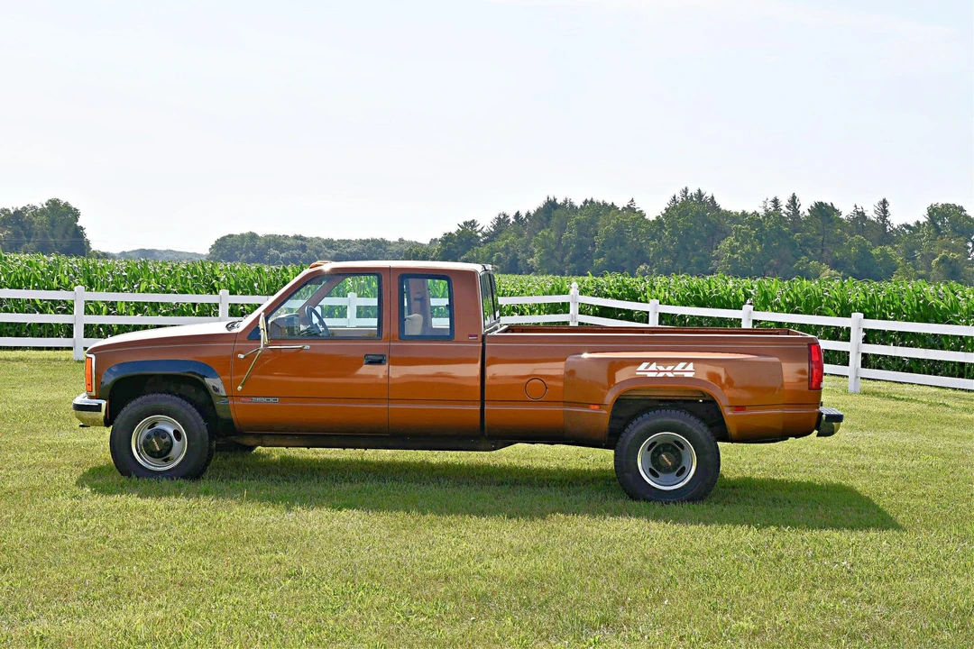 1990 GMC Sierra 1st Gen - Image 4 of 31