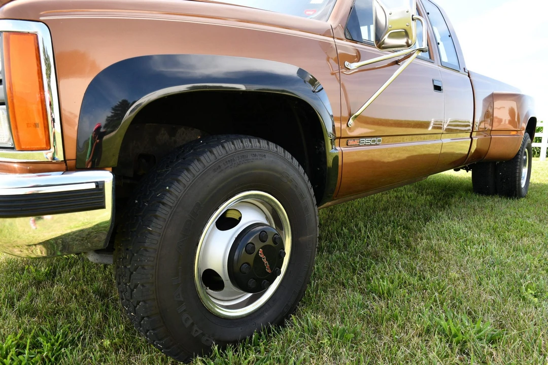 1990 GMC Sierra 1st Gen - Image 18 of 31