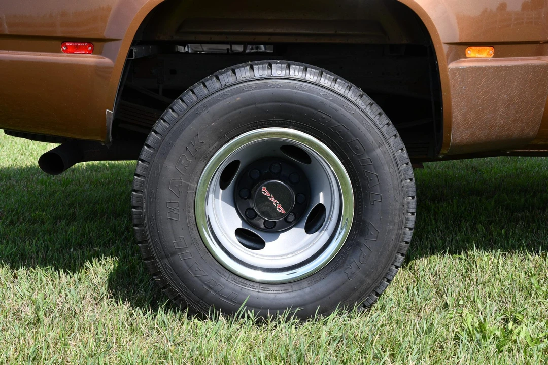 1990 GMC Sierra 1st Gen - Image 27 of 31