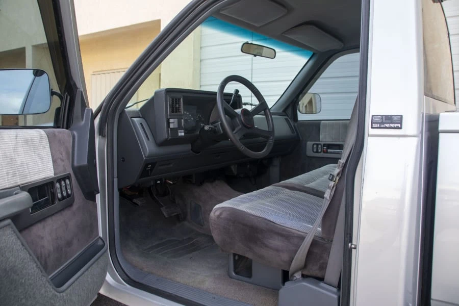 1990 GMC Sierra 1st Gen - Image 14 of 28