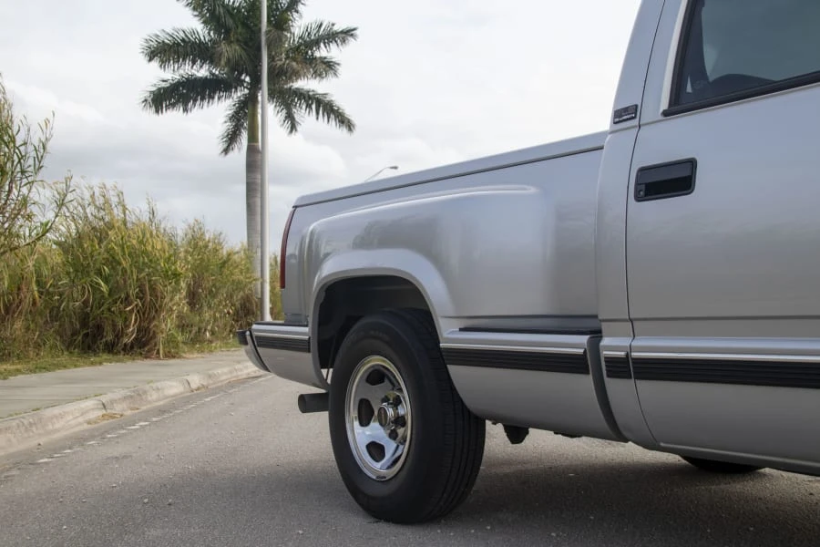 1990 GMC Sierra 1st Gen - Image 8 of 28