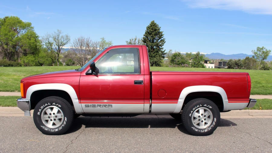 1990 GMC Sierra 1st Gen - Image 2 of 12