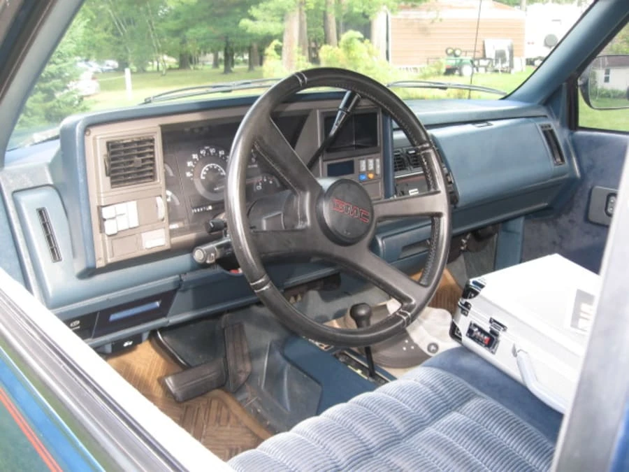 1990 GMC Sierra 1st Gen - Image 3 of 4