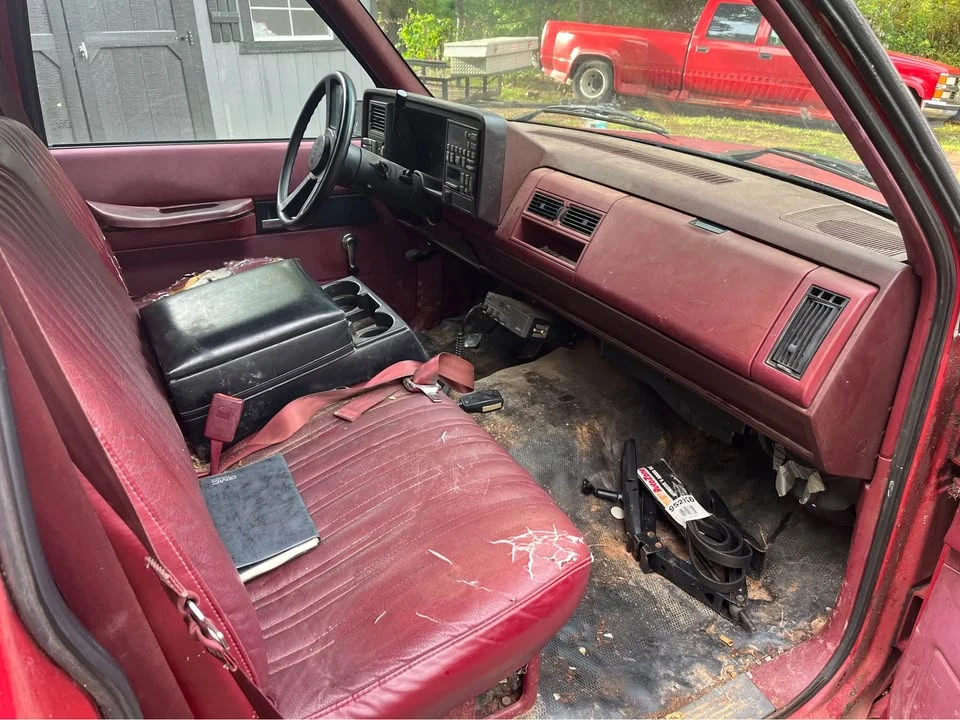 1990 GMC Sierra 1st Gen - Image 7 of 15