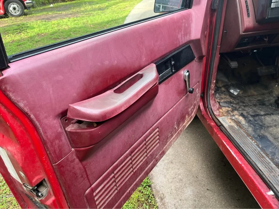 1990 GMC Sierra 1st Gen - Image 12 of 15