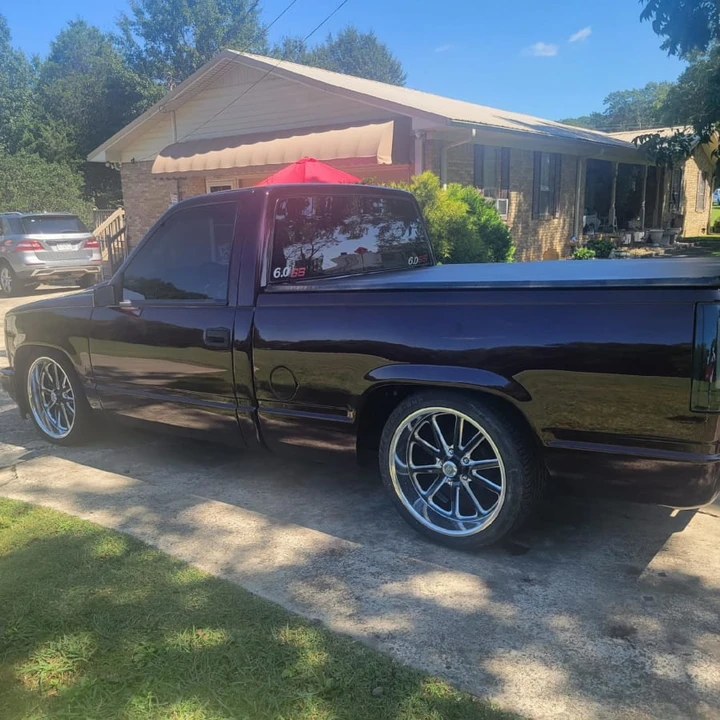 1990 GMC Sierra 1st Gen - Image 4 of 9