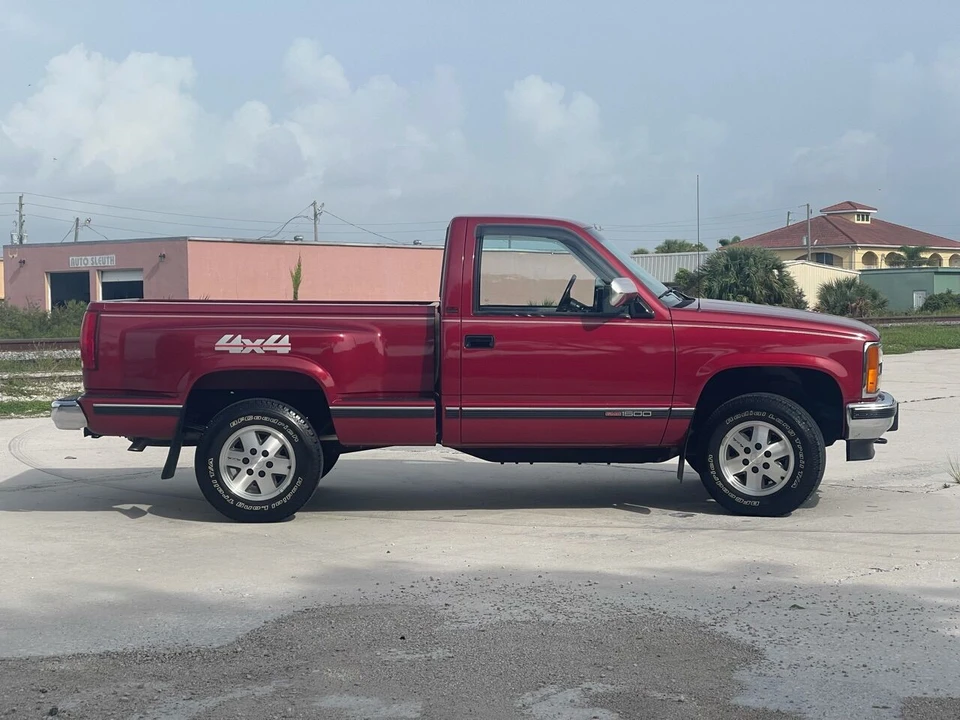 1990 GMC Sierra 1st Gen - Image 31 of 31