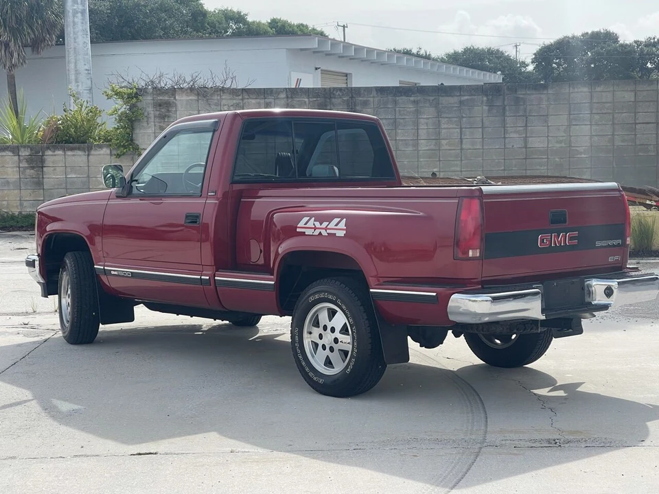 1990 GMC Sierra 1st Gen - Image 28 of 31
