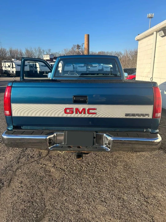 1990 GMC Sierra 1st Gen - Image 5 of 15