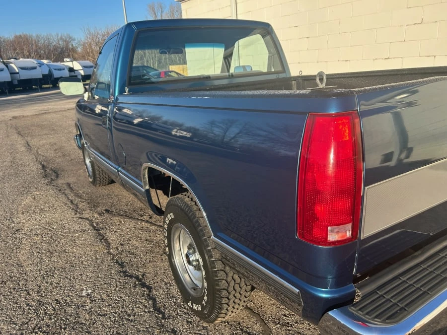 1990 GMC Sierra 1st Gen - Image 6 of 15
