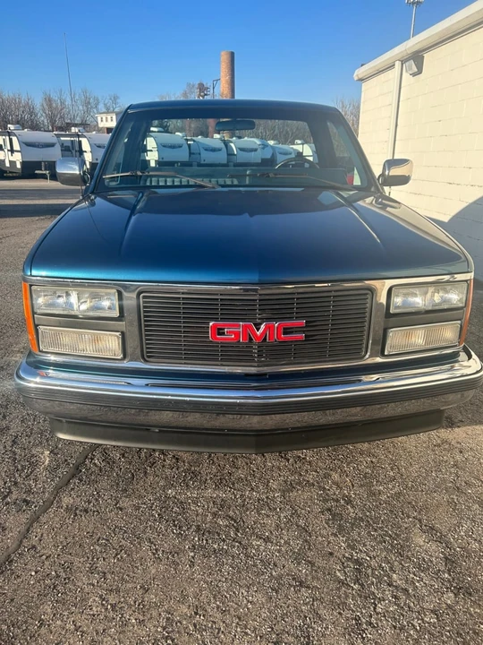 1990 GMC Sierra 1st Gen - Image 4 of 15