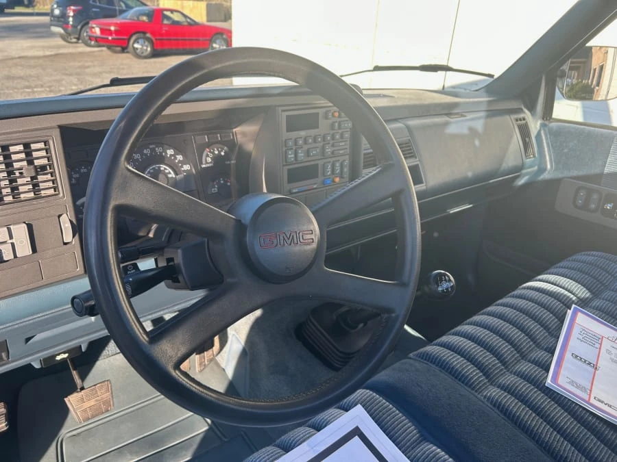 1990 GMC Sierra 1st Gen - Image 9 of 15