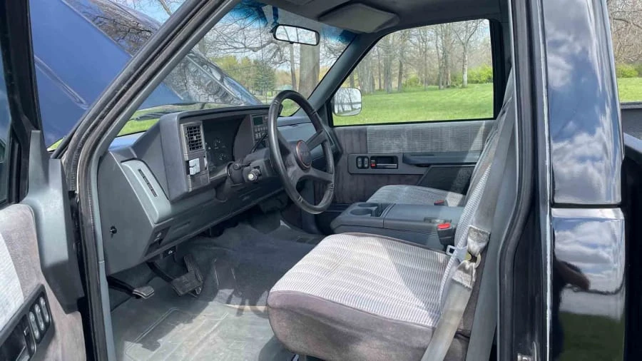1990 GMC Sierra 1st Gen - Image 4 of 11