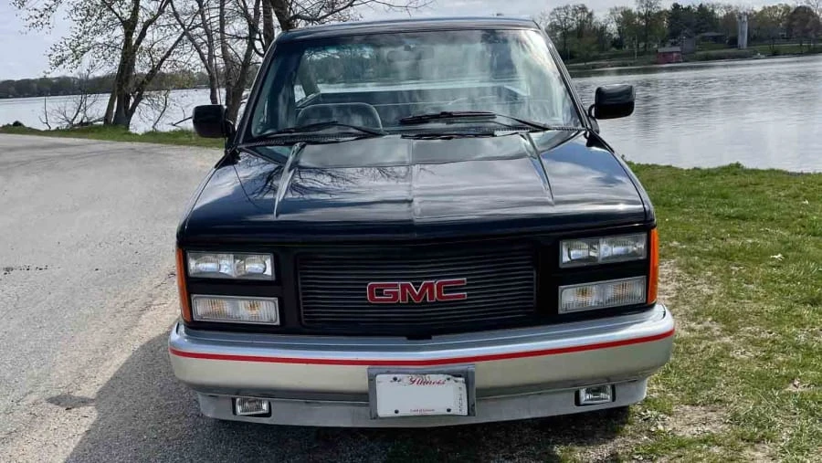 1990 GMC Sierra 1st Gen - Image 10 of 11