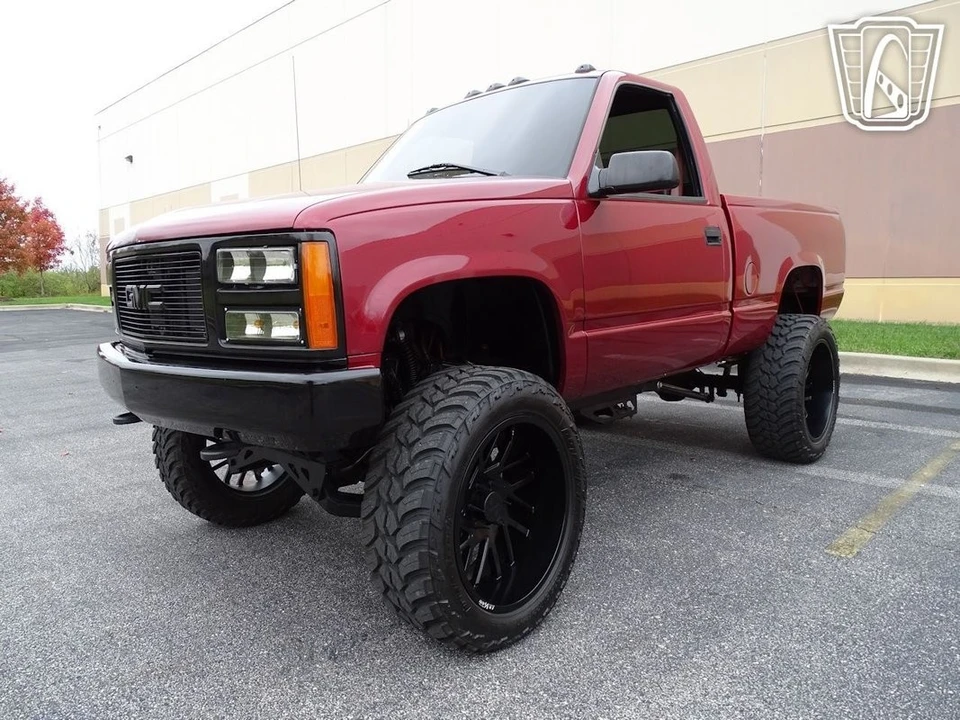 1990 GMC Sierra 1st Gen - Image 5 of 12