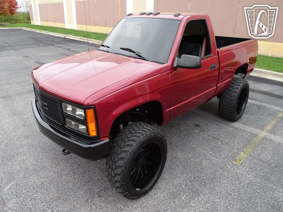 1990 GMC Sierra 1st Gen - Image 4 of 12