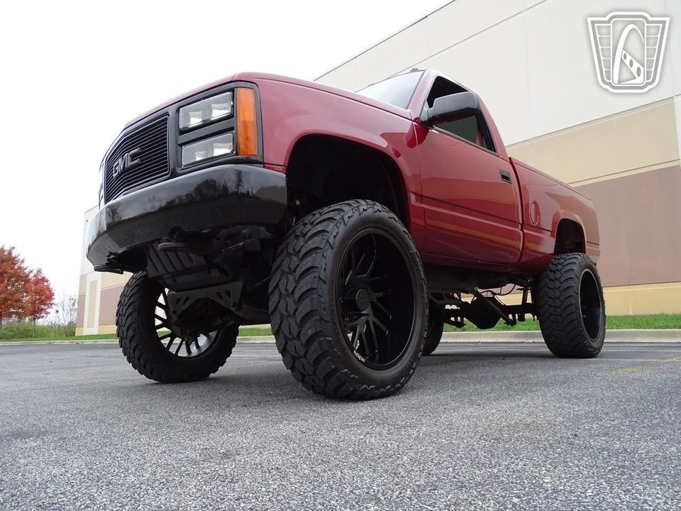 1990 GMC Sierra 1st Gen - Image 6 of 12