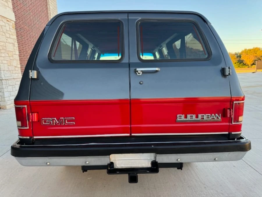 1990 GMC Suburban 7th Gen - Image 5 of 27