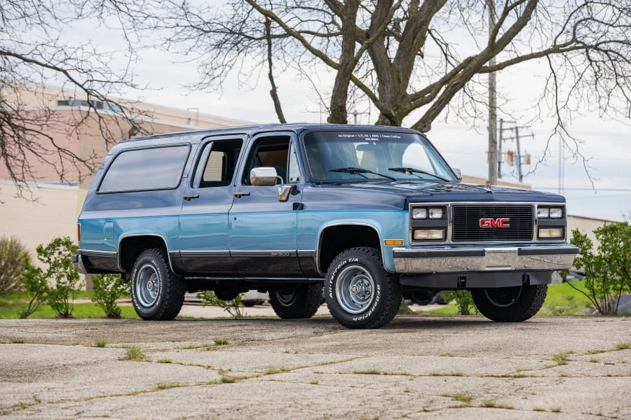1990 GMC Suburban 7th Gen - Image 6 of 31