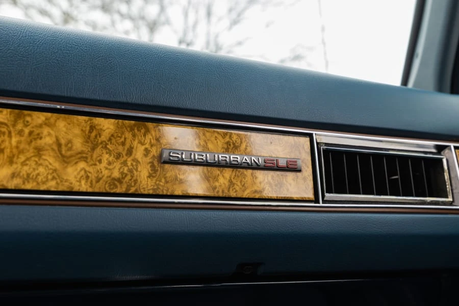 1990 GMC Suburban 7th Gen - Image 31 of 31