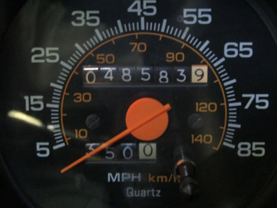 1990 GMC Suburban 7th Gen - Image 7 of 12