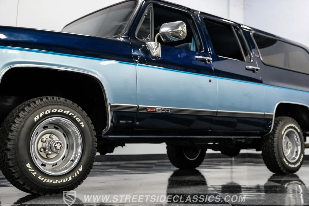 1990 GMC Suburban 7th Gen - Image 20 of 21