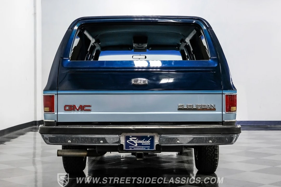 1990 GMC Suburban 7th Gen - Image 9 of 12