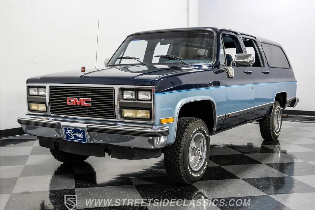 1990 GMC Suburban 7th Gen - Image 17 of 21