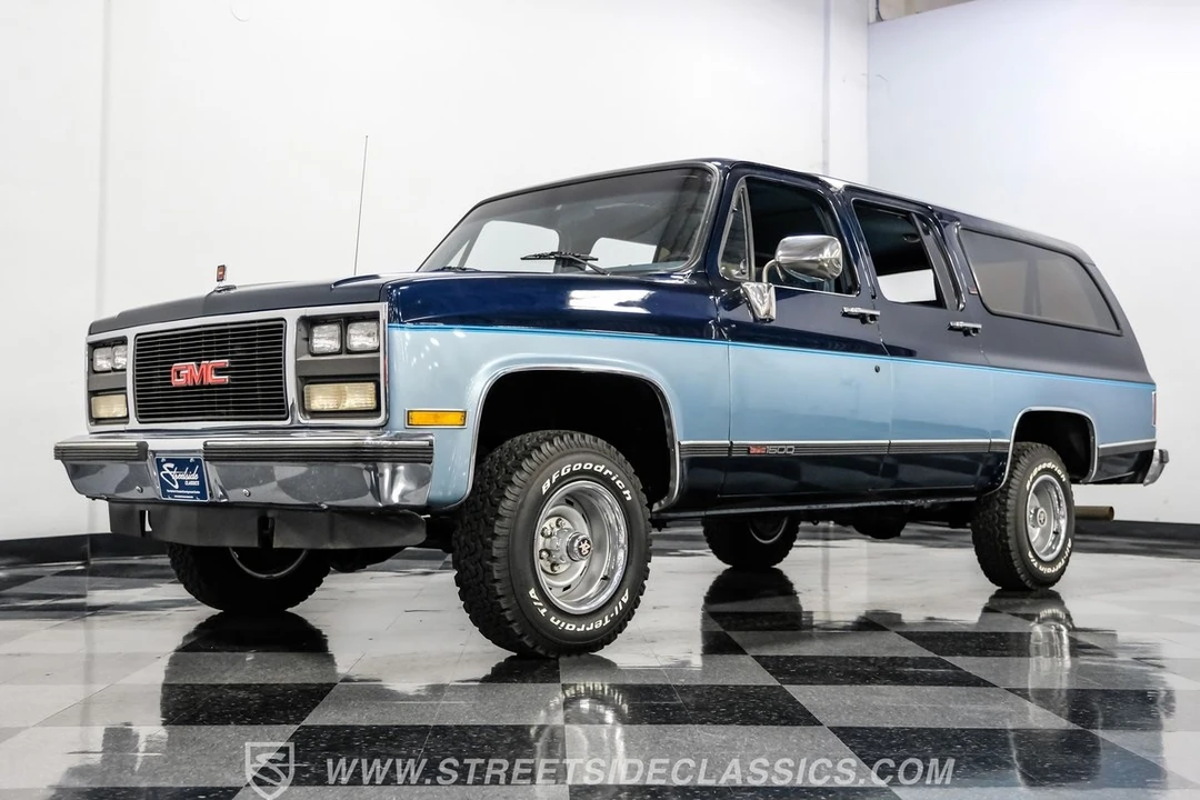 1990 GMC Suburban 7th Gen - Image 19 of 21