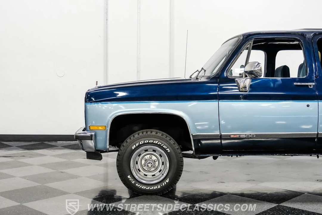 1990 GMC Suburban 7th Gen - Image 21 of 21