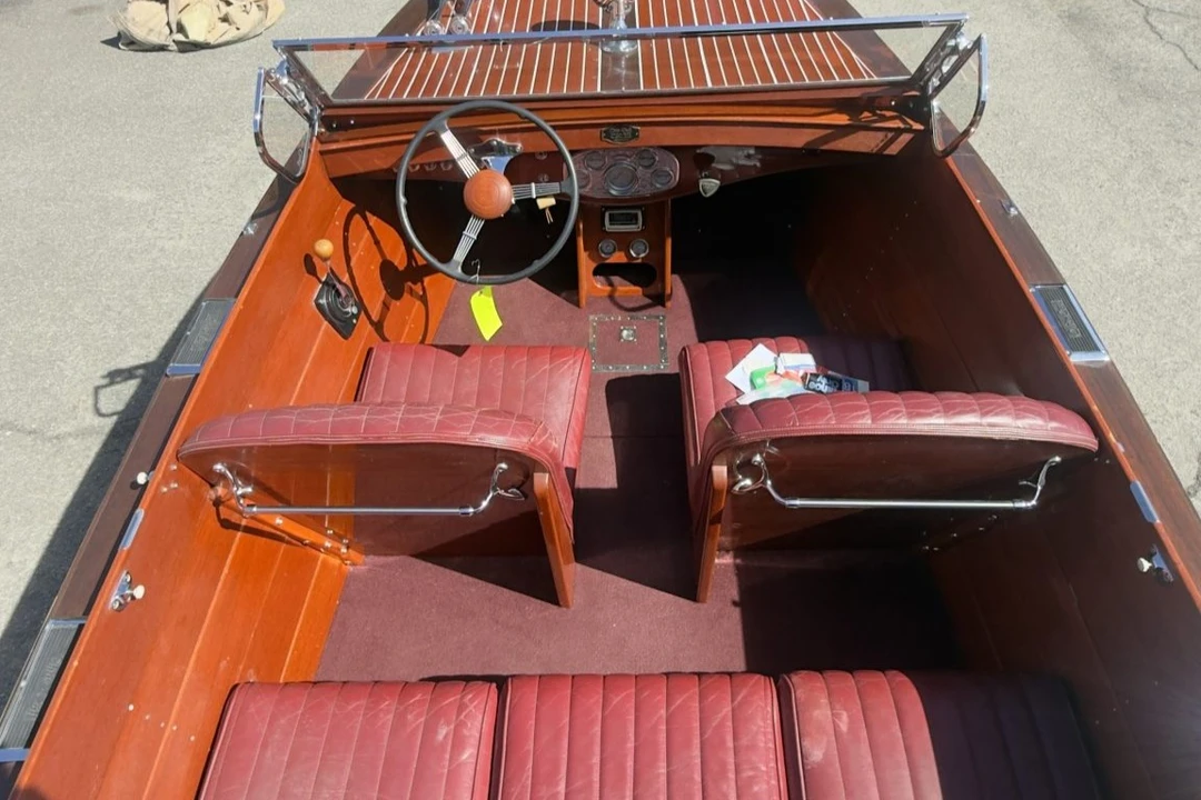 1990 Chris-Craft - Image 4 of 8