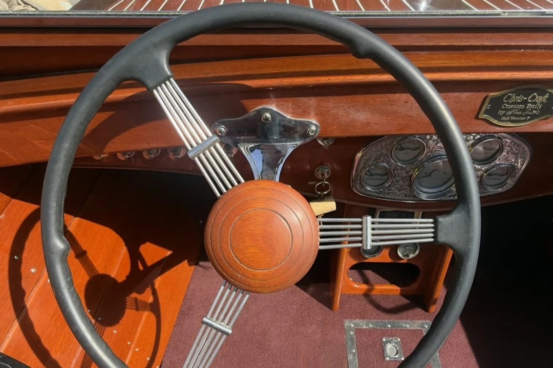 1990 Chris-Craft - Image 5 of 8